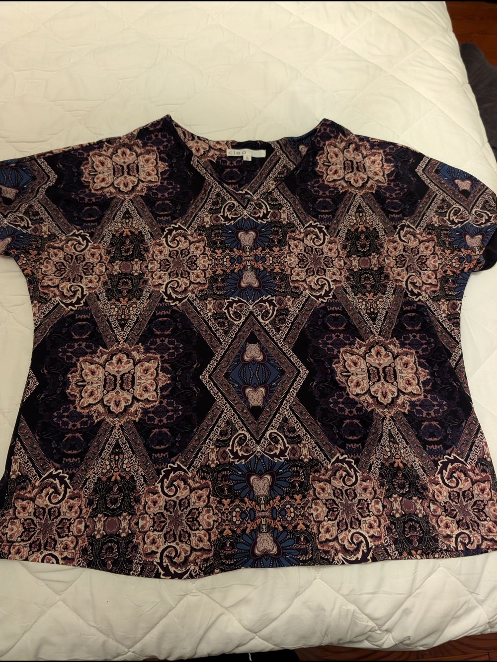 cleo Short-Sleeve V-Neck Top in Pattern